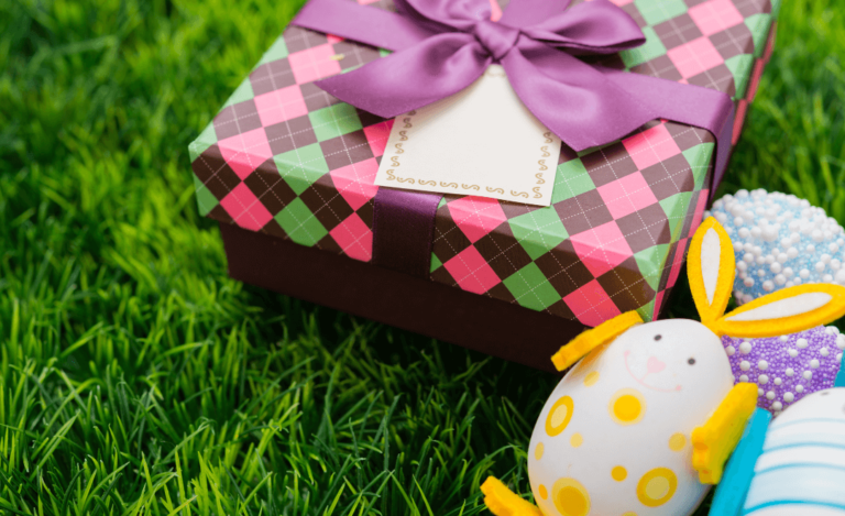 Prezenty na zajączka — jaki upominek kupić na Wielkanoc? 15 prezentów wielkanocnych